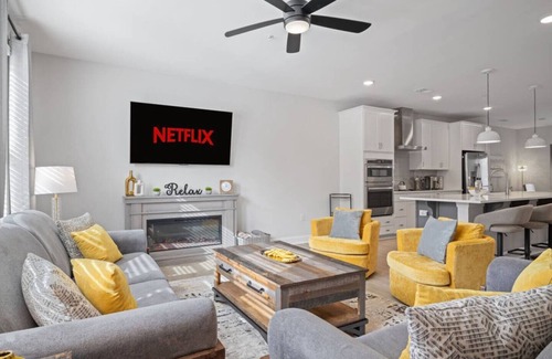 Wake Forest Condo | New Luxury Condo w/Rooftop Terrace, EV Charger, Walk to Downtown Wake Forest!