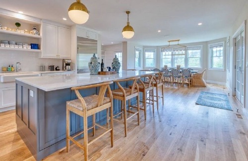 West of Town House | New Luxury Home in Cisco/Miacomet Area