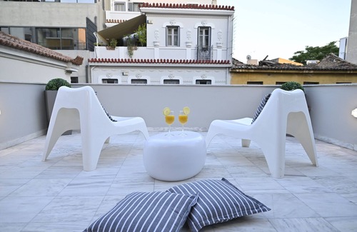 Kerameikos Villa | "NEW" Ma Maison N°9 Downtown Villa, Jacuzzi, Gym,Parking,15" walk to Acropolis