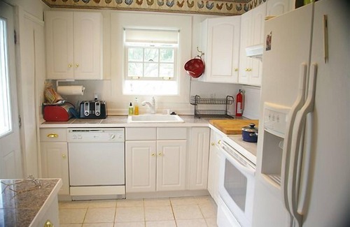 Easton's Point House | NEW MARKDOWN! Stay at a waterside beach cottage minutes away from water!