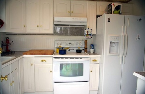 Easton's Point House | NEW MARKDOWN! Stay at a waterside beach cottage minutes away from water!