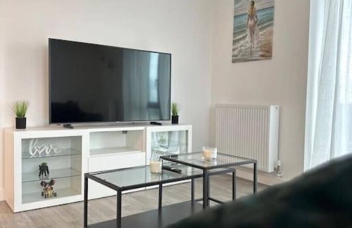 Dagenham Apartment | NEW Modern 2 Bedroom Apartment!