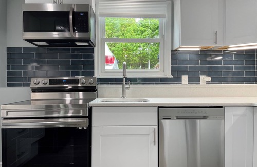 Worcester Apartment | New, Modern 2 BR Apartment near Hospitals | HBHS