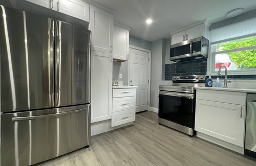 Worcester Apartment | New, Modern 2 BR Apartment near Hospitals | HBHS