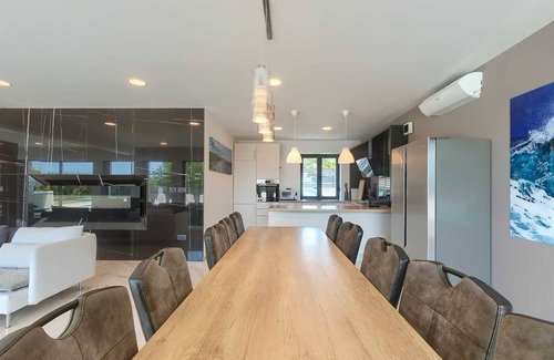 Stinjan Villa | New modern 5-BR villa with pool, indoor wellness, close to beach