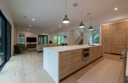 Mill Creek House | New, modern 6 bed, 7 bath home, large private pool, hot tub, close to beach!