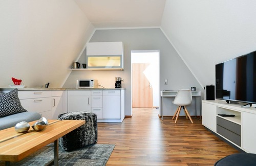 Cottbus Apartment | NEW! Modern apartment in a prime old market location!