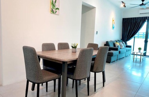 Central Seberang Perai Apartment | (new)MODERN COZY 3 ROOM SUITE 8pax@meritus perai