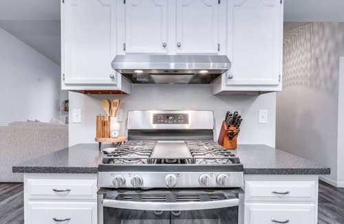 Sierra Vista House | New! Modern Family Friendly The Desert Nest