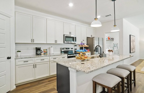 Fort Worth House | New Modern Home TCU & FW Stockyard