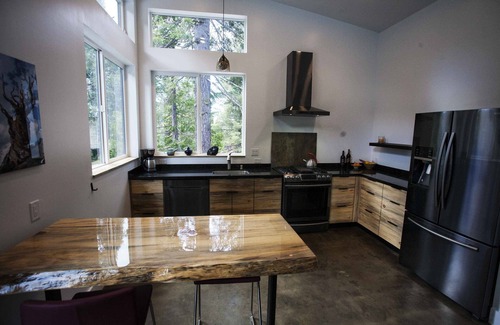 Yosemite West House | New Modern Home Inside the Park Gates!