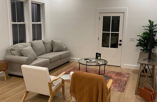 Madisonville Apartment | New modern spacious unit, 5 miles from downtown, quiet country setting!