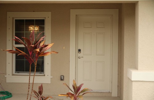 Westminister House | New Modern Vacation Home on a budget! Smart TV only. NO CABLE