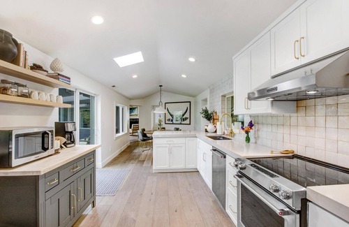 Sonoma House | *NEW* Moon Mountain Family Retreat w/Pool and Views - Plus Wine Passport