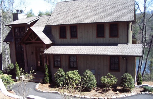 Cullowhee House | New Mountain Lodge with Stream and Lake Glenville View