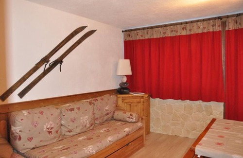 Aime Apartment | New mountain style studio - skis on - 4 person Aime 2000 La PLagne