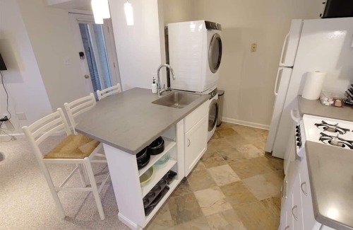 Capitol Hill Apartment | NEW On the Park! 2 bed Apt, Walk to Capitol & Parking!