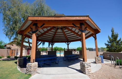 San Tan Valley House | NEW Opening NOW! 3 HEATED Pools Spa's GOLF Palms Mtns & Sunsets.Welcome!