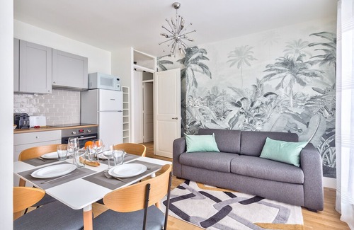 Quartier de la Porte-Saint-Denis Apartment | NEW Paradis 2 Great Flat In Paris