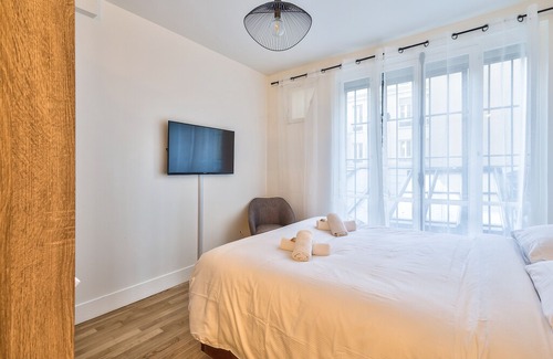 Quartier de la Porte-Saint-Denis Apartment | NEW Paradis 2 Great Flat In Paris