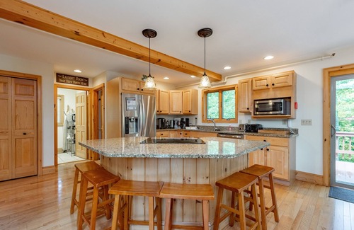 Paradise Point House | New! Paradise at Deep Creek: Lakefront, Private Dock, Hot Tub!