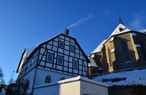 Assinghausen House | NEW Perfect vacation in the "Old Pastorate" Assinghausen - modern in old walls