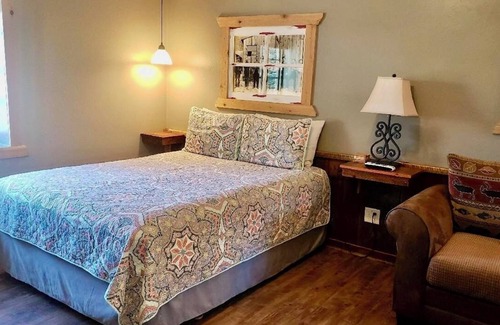 Ouray Apartment | NEW Perimeter Suite