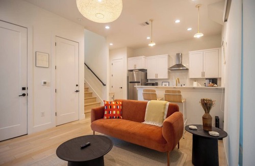 Blackshear-Prospect Hill House | *NEW: Pet-Friendly E Austin 2BR | Sauna, Gym, W/D