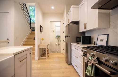 Blackshear-Prospect Hill House | *NEW: Pet-Friendly E Austin 2BR | Sauna, Gym, W/D
