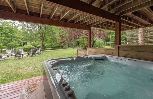 North Glade Hills House | New! Playin' Hooky: Lakefront, Hot Tub!