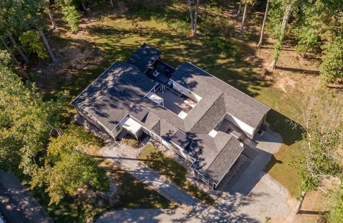 Littleton House | New! Pool Table, Electric Grill, Pet Friendly