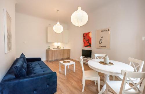 Nowa Praga Apartment | New Praga Enchanting Studio by BookingHost