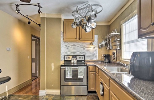 East Hartford House | New!Quaint & Convenient Hideaway: Great Location
