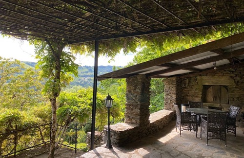 Cassaniouze Cottage | NEW! Quiet 19th-century gîte with swimming pool and breathtaking views