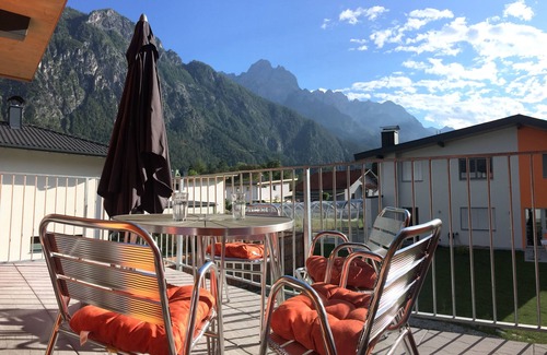 Lienz Apartment | NEW Quiet apartment with high quality equipment and a view of the mountains