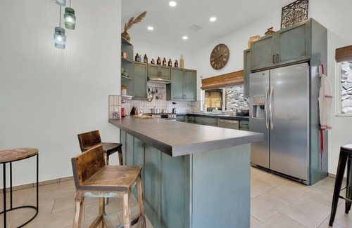 Mesilla Park House | New Refurb, fully stocked kitchen, private fenced yard and tile throughout.