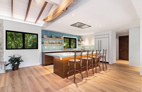 Kailua House | NEW REMODEL STEPS TO SAND, AC, HEATED POOL, MINIMUM STAY 7 NIGHTS, CONTACT OWNER