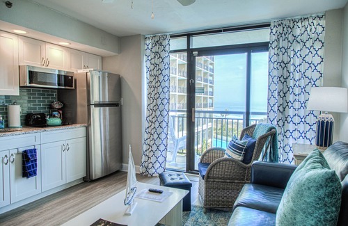 Windy Hill Condo | New! Remodeled king suite with amazing views and amenities