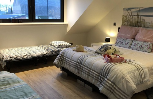 Groede Cottage | NEW renovated terraced house at 2 km from the sea with enclosed garden, child friendly.