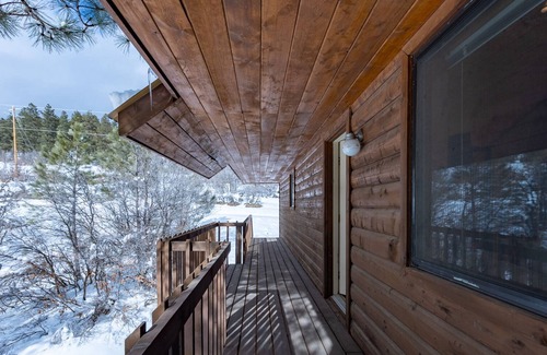 San Juan River Village Cabin | New Rental! Fish San Juan River, Ski Wolf Creek, minutes to downtown Pagosa