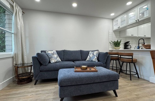 Hampton Bays House | New Rental! Prime location in Hampton Bays, 1 Bed/1 Bath Townhome
