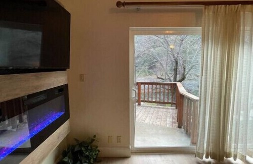 El Portal House | NEW - Retreat at River's Edge