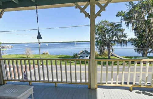 Palatka House | NEW! Riverfront Home with DOCK- South Historic District- Bring Your Boat!