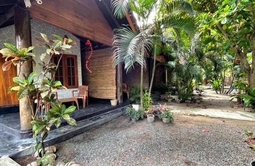 Pasikuda House | New Roy Guest House
