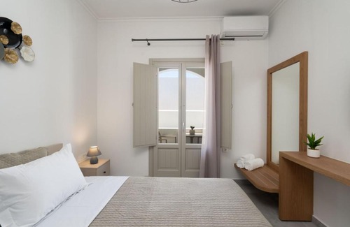 Vlychada Villa | New Sea Serenity Villas Next to the Sea With Private Jacuzzi