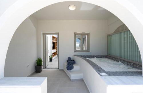 Vlychada Villa | New Sea Serenity Villas Next to the Sea With Private Jacuzzi