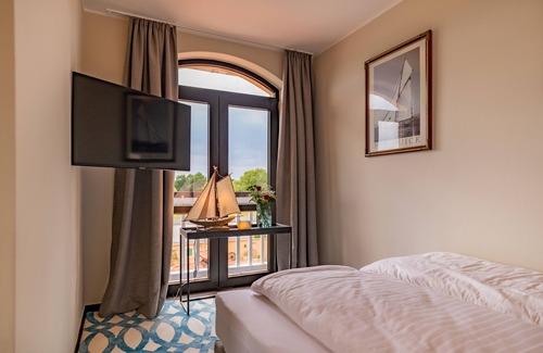 Bitterfeld Hotel | NEW: Seensucht’s Resort - Hafenkoje