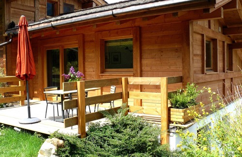 Les Bossons Ski Chalet | new semi-detached chalet, quiet and comfortable. With 2 bedrooms and 2 bathrooms.
