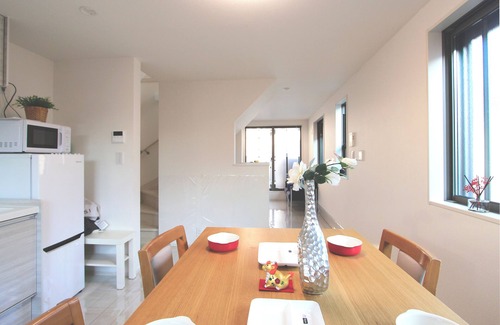 Takadanobaba House | NEW Shinjuku area, 6 min walk from Takadanobaba station, ideal for families and groups, TOWNHOUSE