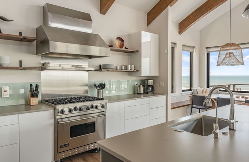 Carolina Beach House | New! Sleeps 29, Pool! Contemporary Oceanfront, Sweeping Views, both duplex units